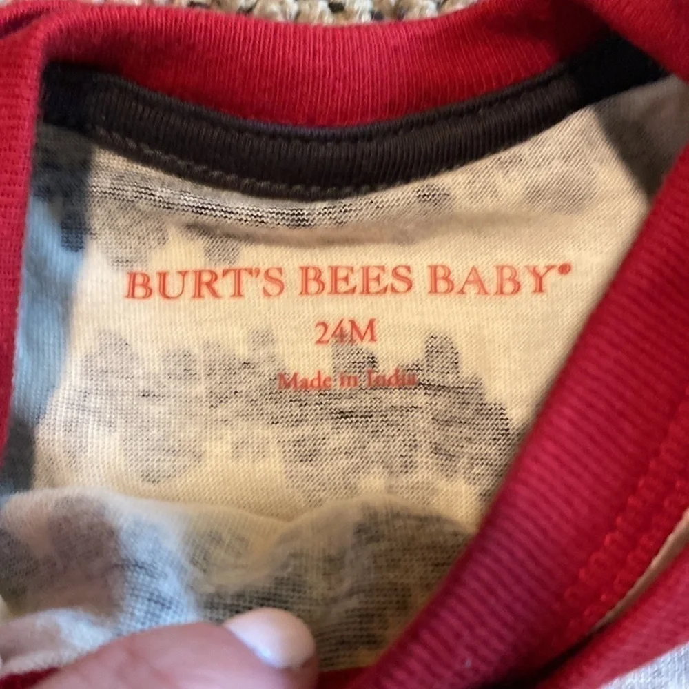 NWT Burt’s Bees Long Sleeved Onesie Size 24 Months